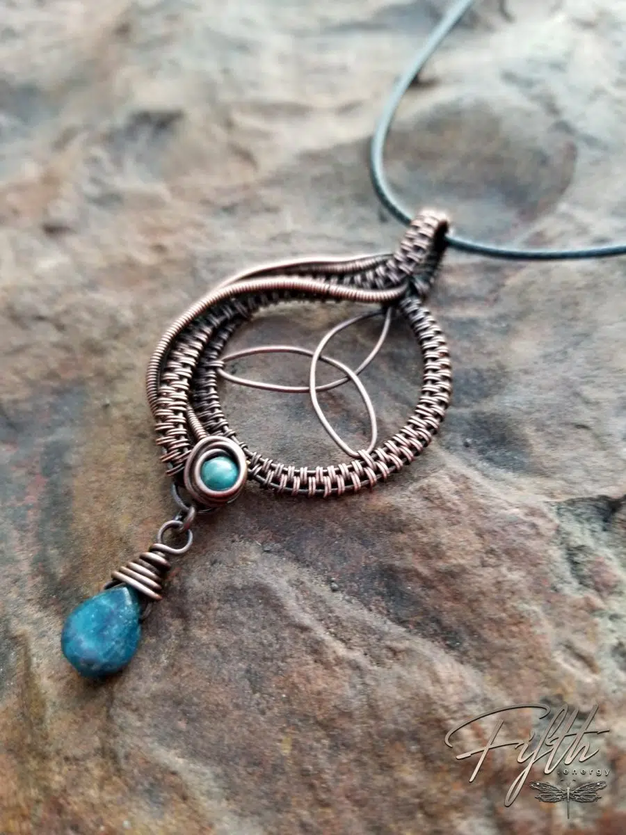 Trinity Knot with Apatite Copper Necklace Fifth Energy Jewelry