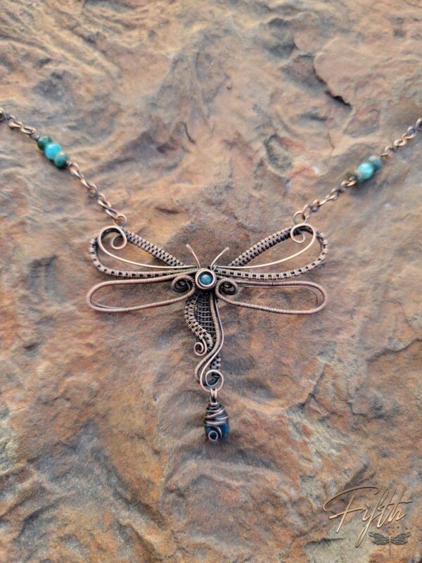 Dragonfly choker with apatite fifth energy jewelry