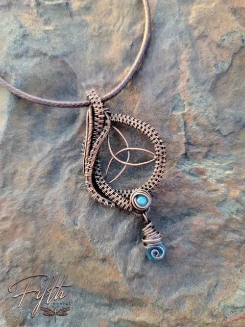 Trinty Knot Apatite Copper Necklace Fifth Energy Jewelry