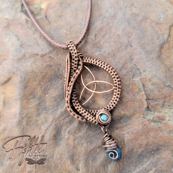 Trinty Knot Apatite Copper Necklace Fifth Energy Jewelry